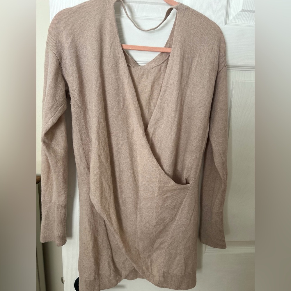 Athleta 100% cashmere sweater